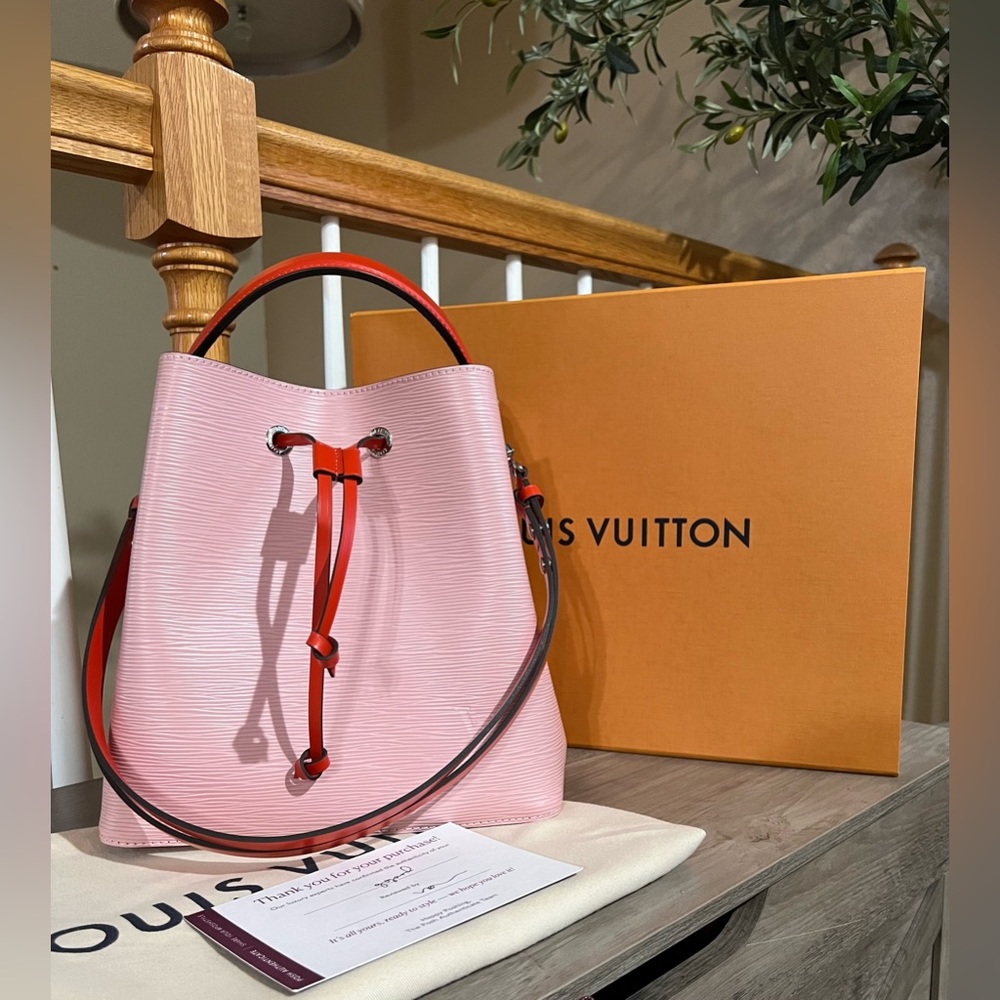Louis Vuitton Neo Noe Epi In Rose Ballerine